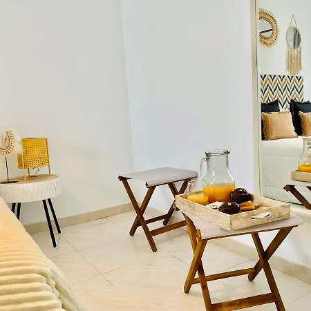 アパート Canaryislandshost L Surfer カレタ・デ・ファマラ