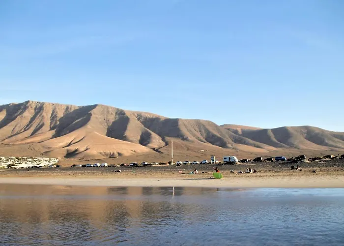 Canaryislandshost L Surfer Apartamento Famara